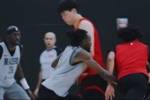 森普挡拆！杨瀚森持球后手递手给夏普 挡拆助后者跳投终结