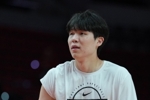 媒体人：杨瀚森出场时间被切碎 但感受对抗&体会吹罚尺度同样重要